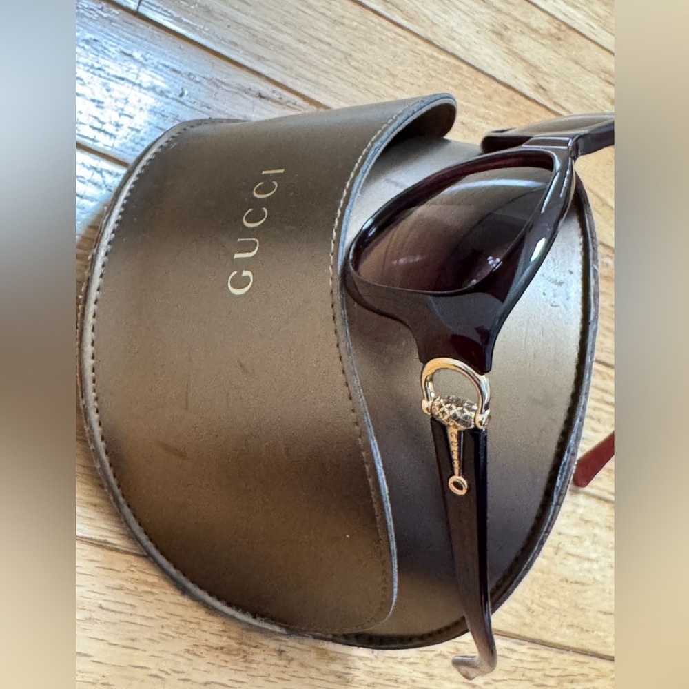 Gucci Sunglasses VTG leather Case Burgundy Cherry Frame
